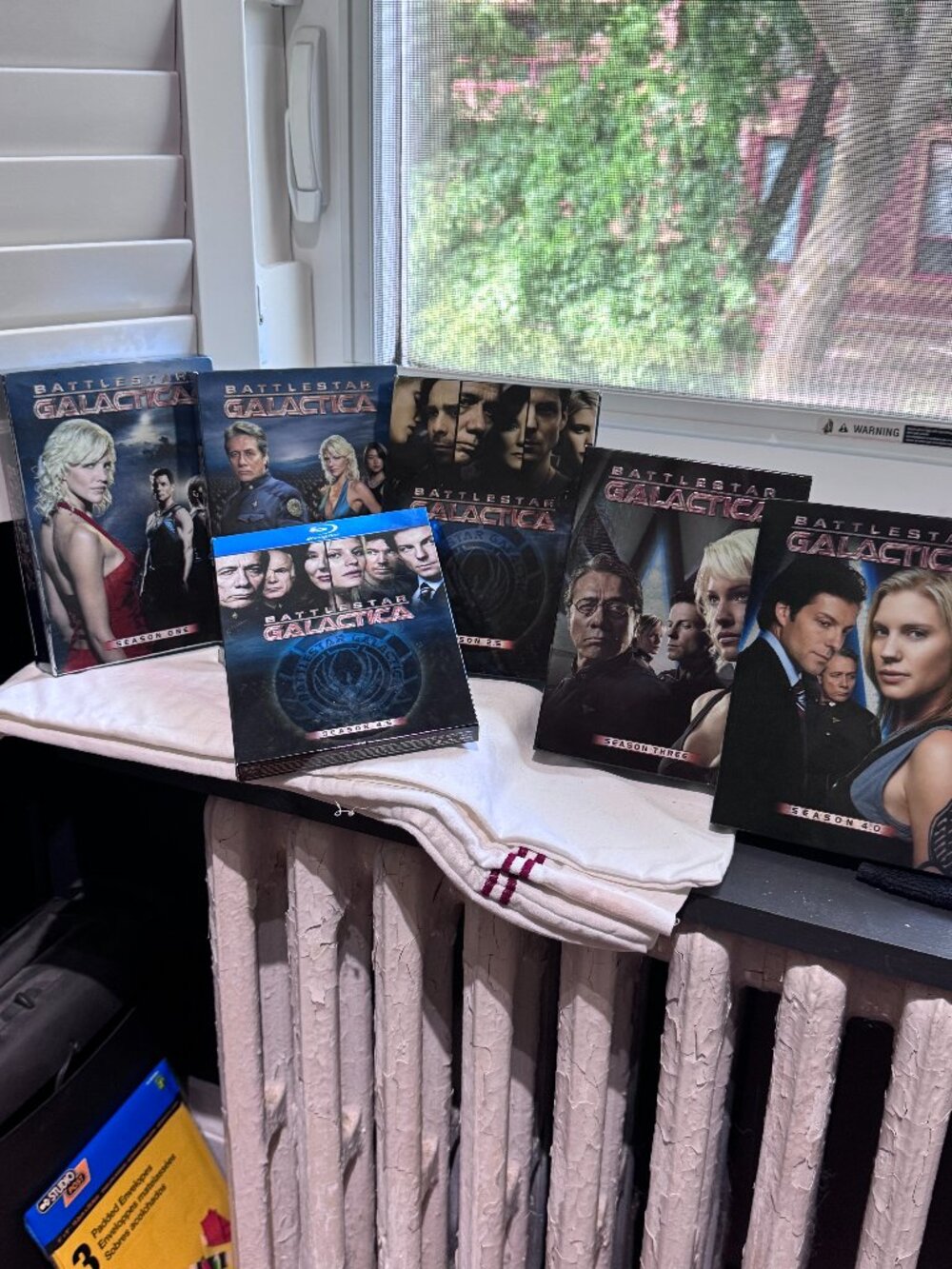 🚀✨ BATTLESTAR GALACTICA: The Complete Series DVD Collection ✨🚀  So say we all!